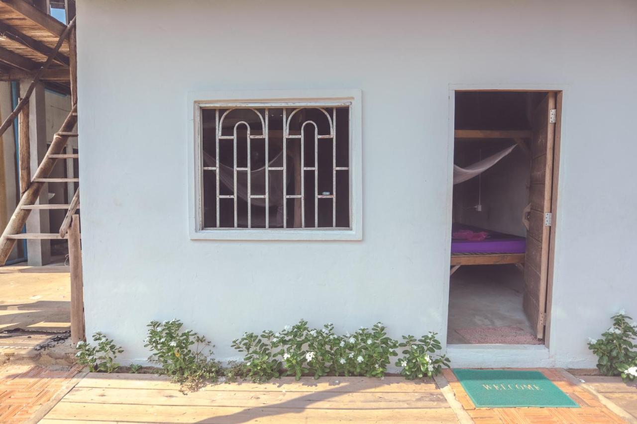 Bonsai Hotel Đảo Koh Rong Samloem Ngoại thất bức ảnh